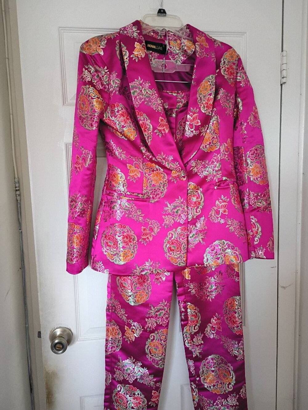 STUNNING! Novaluxe Hot Pink Embroidered Chinese Motif Pantsuit Size S